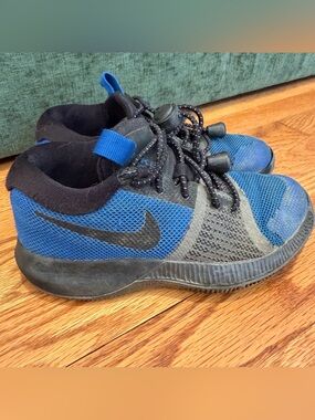 Nike Black and Blue Sneakers size 11
